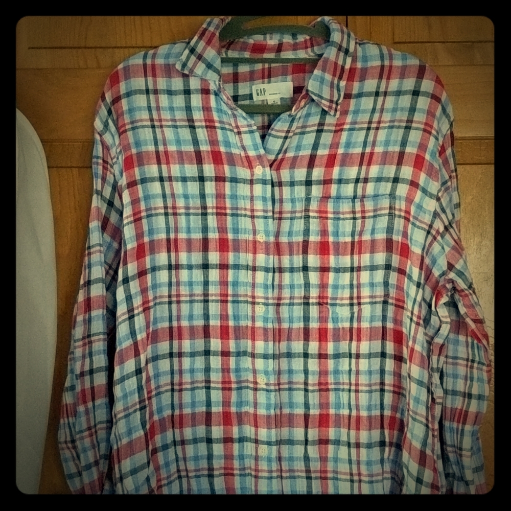 Gap Women's casual long sleeve shirt